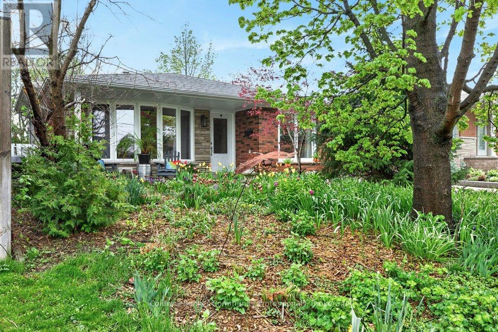161 Manning Avenue, Hamilton, Ontario  L9A 3G1 - Photo 4 - X13121762