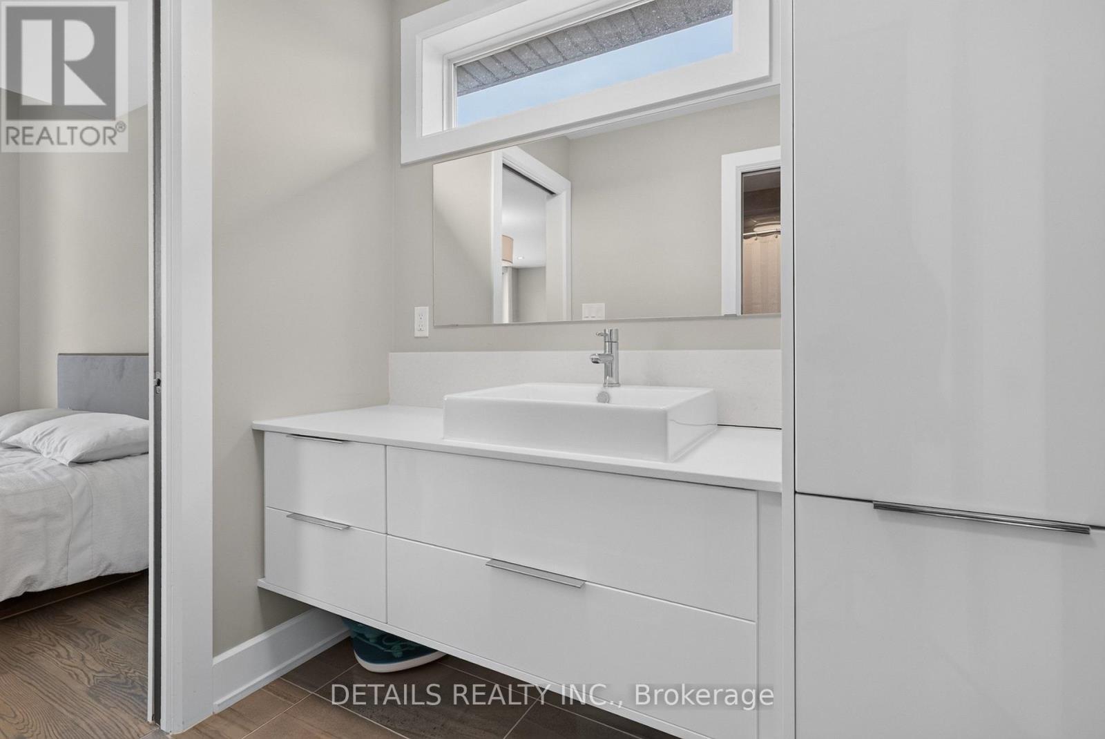 296 Kirchoffer Avenue, Ottawa, Ontario  K2A 1Y2 - Photo 30 - X13694448