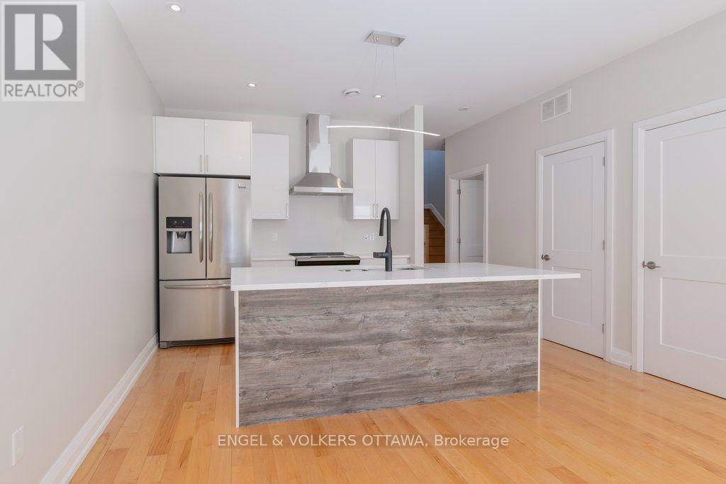 1288a Kilborn Avenue, Ottawa, Ontario  K1H 6L3 - Photo 12 - X13694526