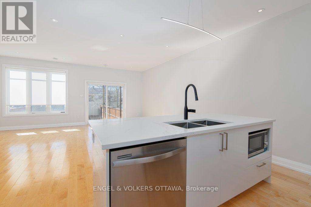 1288a Kilborn Avenue, Ottawa, Ontario  K1H 6L3 - Photo 13 - X13694526