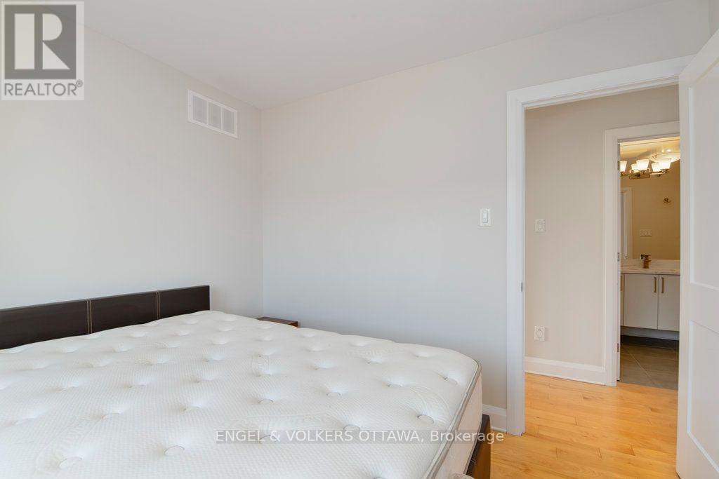 1288a Kilborn Avenue, Ottawa, Ontario  K1H 6L3 - Photo 28 - X13694526