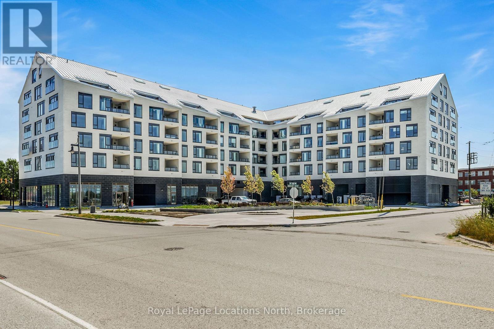 31 Huron, Unit 208 Street, Collingwood, Ontario  L9Y 5T7 - Photo 2 - S13694546