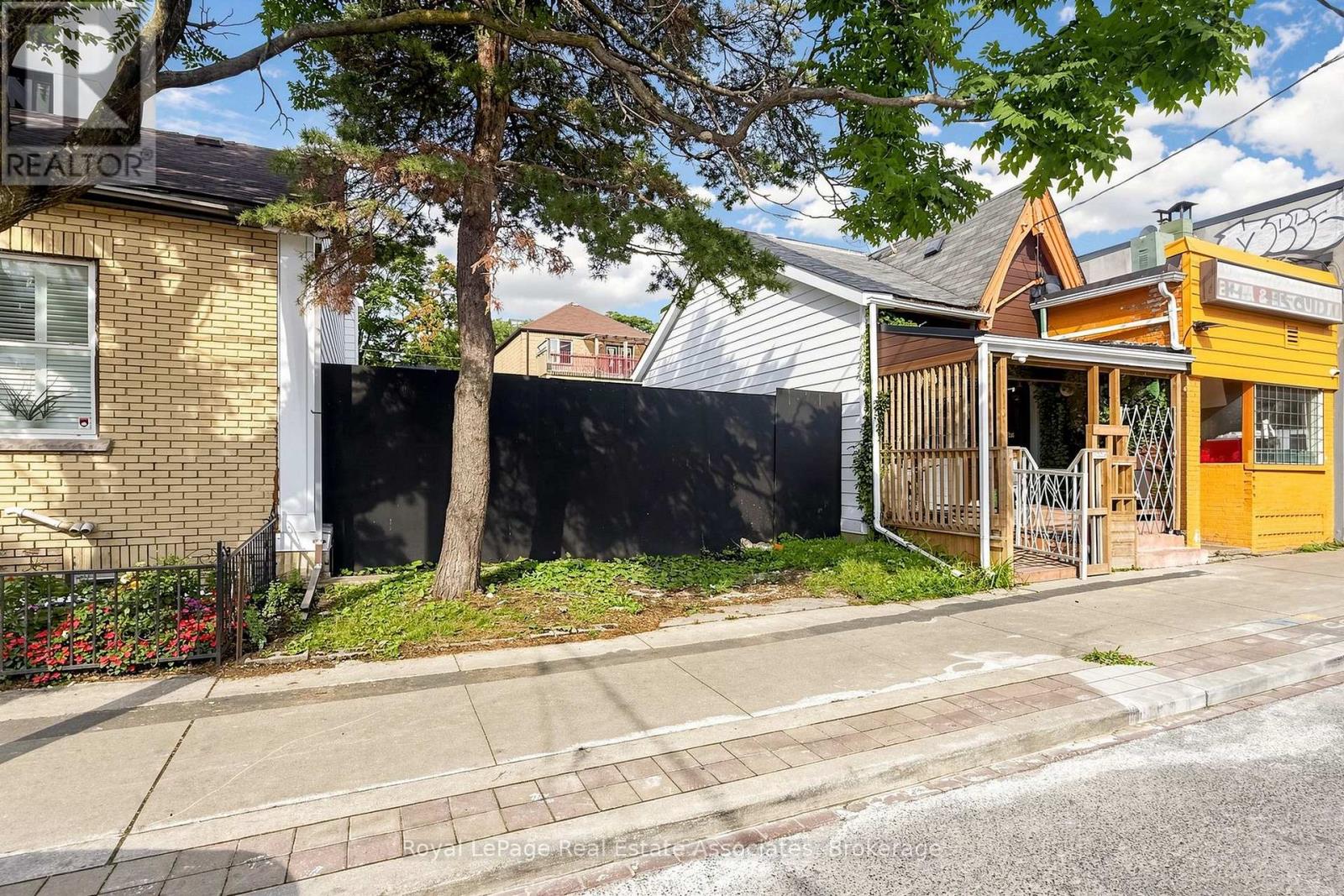 258 Parliament Street, Toronto, Ontario  M5A 3A4 - Photo 3 - C13694490