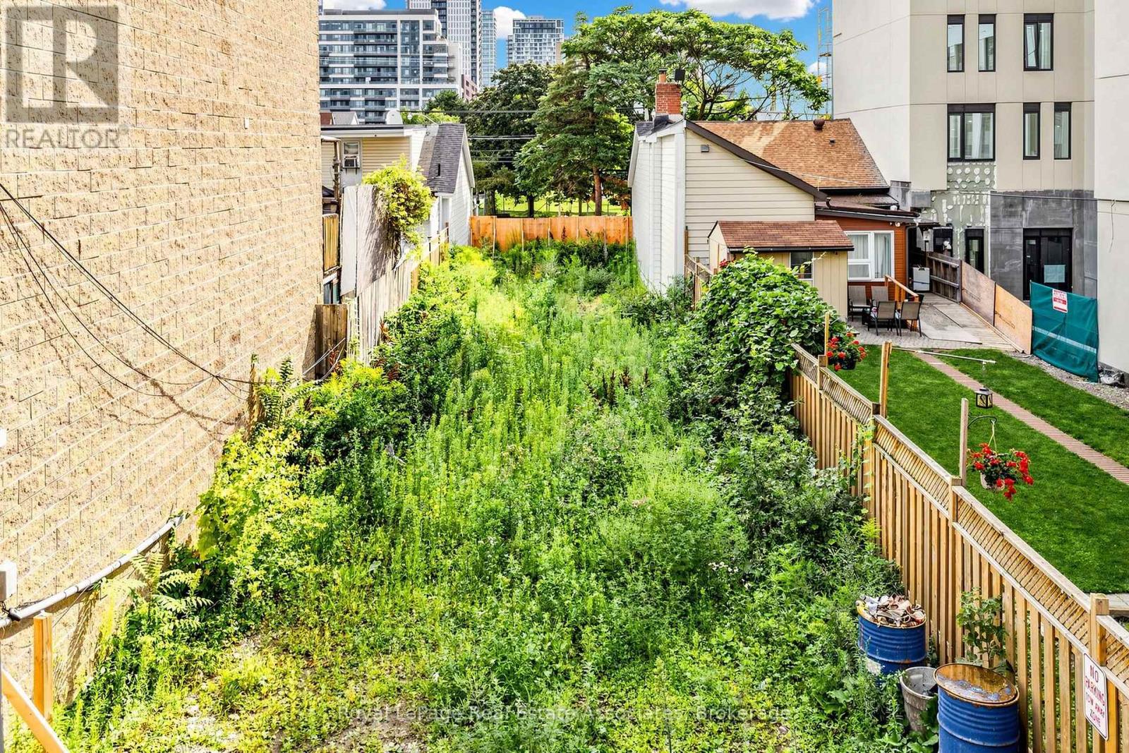 258 Parliament Street, Toronto, Ontario  M5A 3A4 - Photo 8 - C13694490