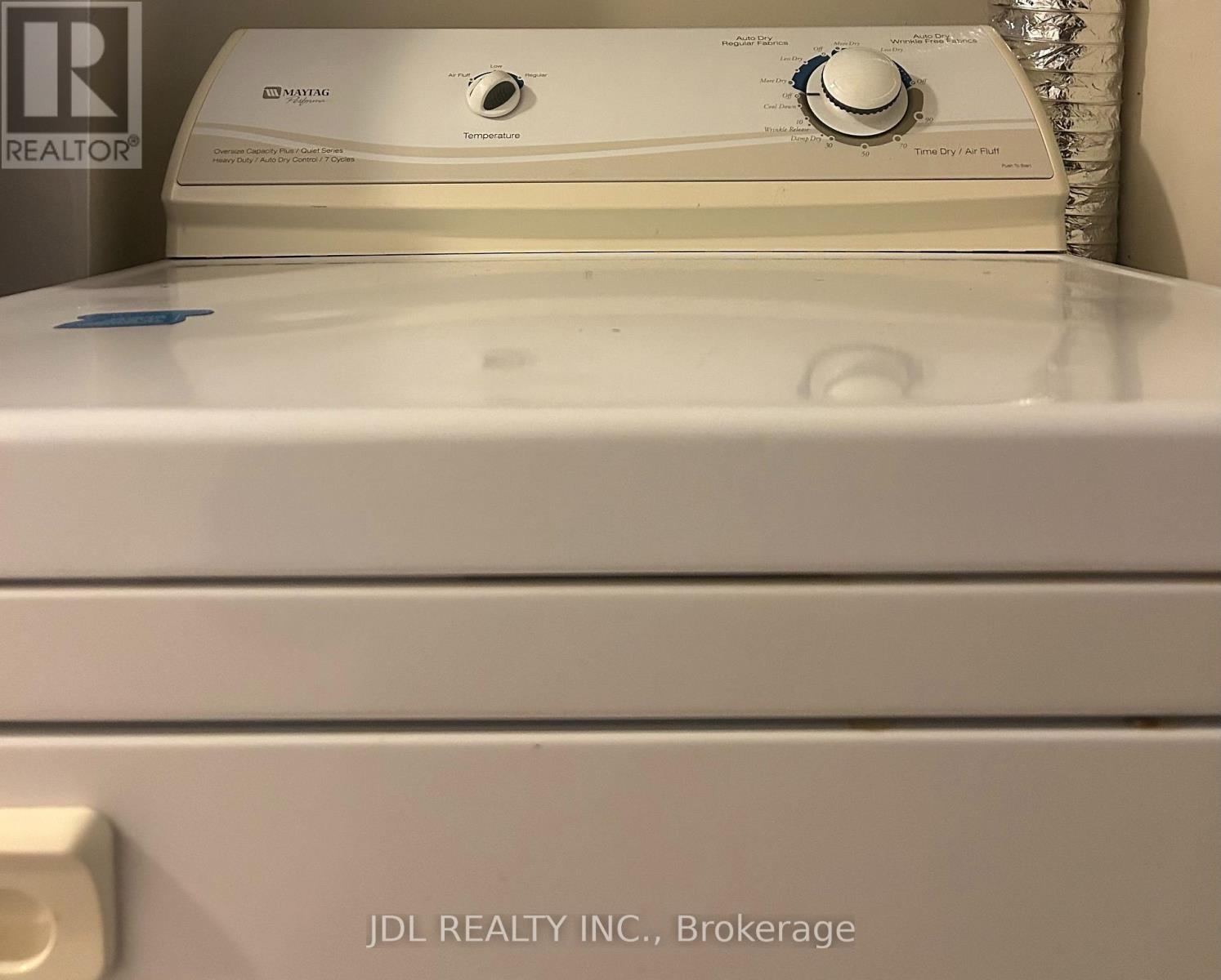 Unit A Bsmt - 23 Pineway Blvd Boulevard, Toronto, Ontario M2H 1A3 - Photo 3 - C13694498
