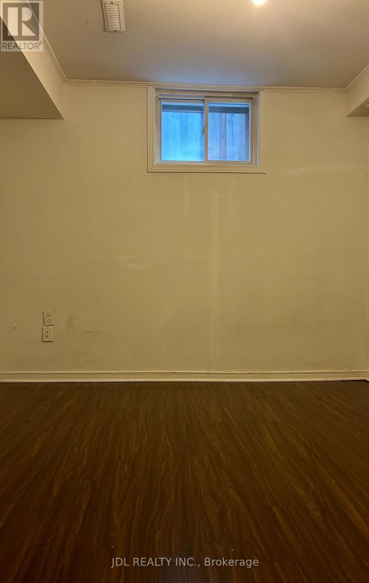 Unit A Bsmt - 23 Pineway Blvd Boulevard, Toronto, Ontario M2H 1A3 - Photo 6 - C13694498