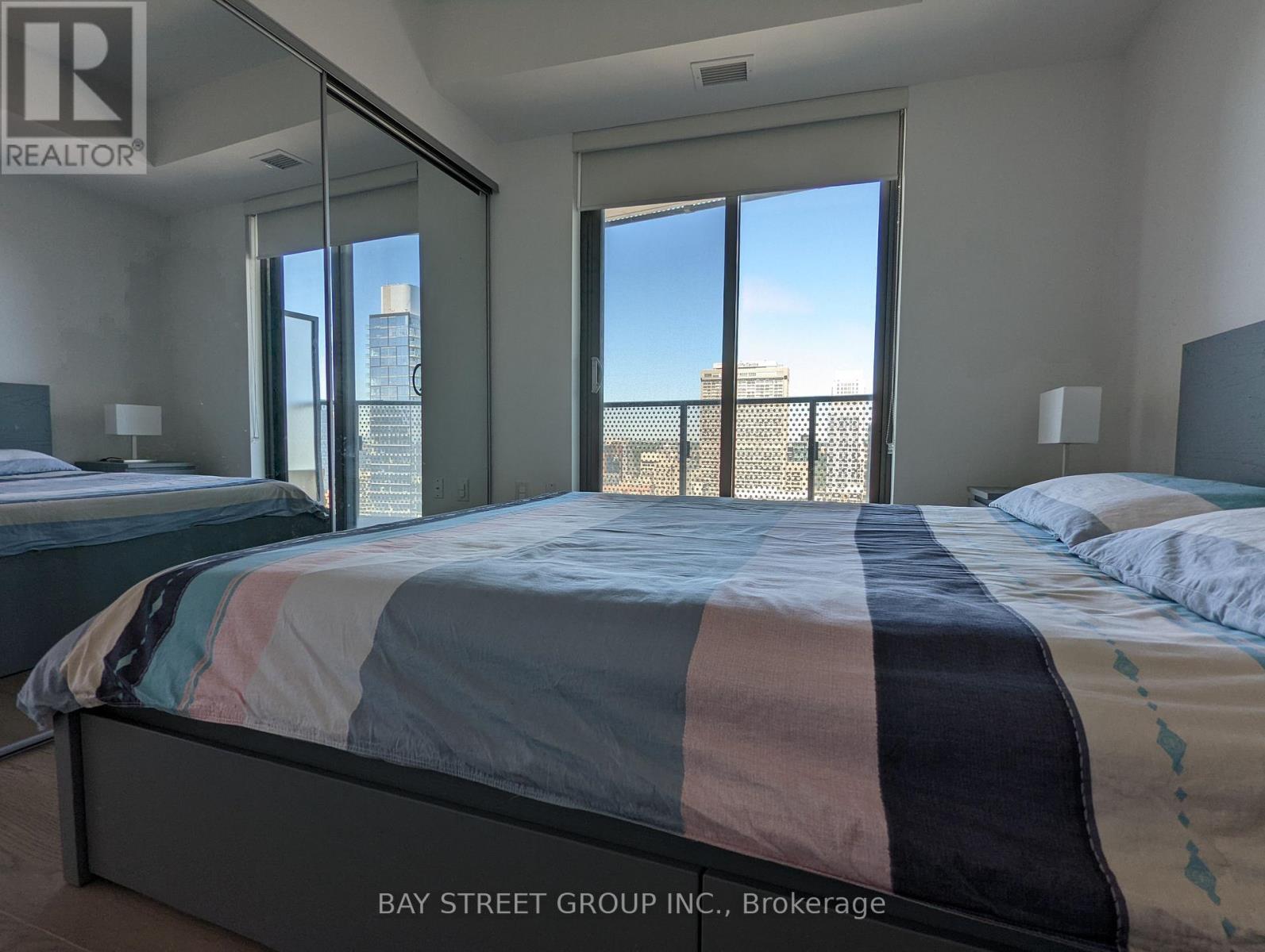 3308 - 11 Wellesley St W Avenue, Toronto, Ontario  M4Y 1E8 - Photo 5 - C13694520