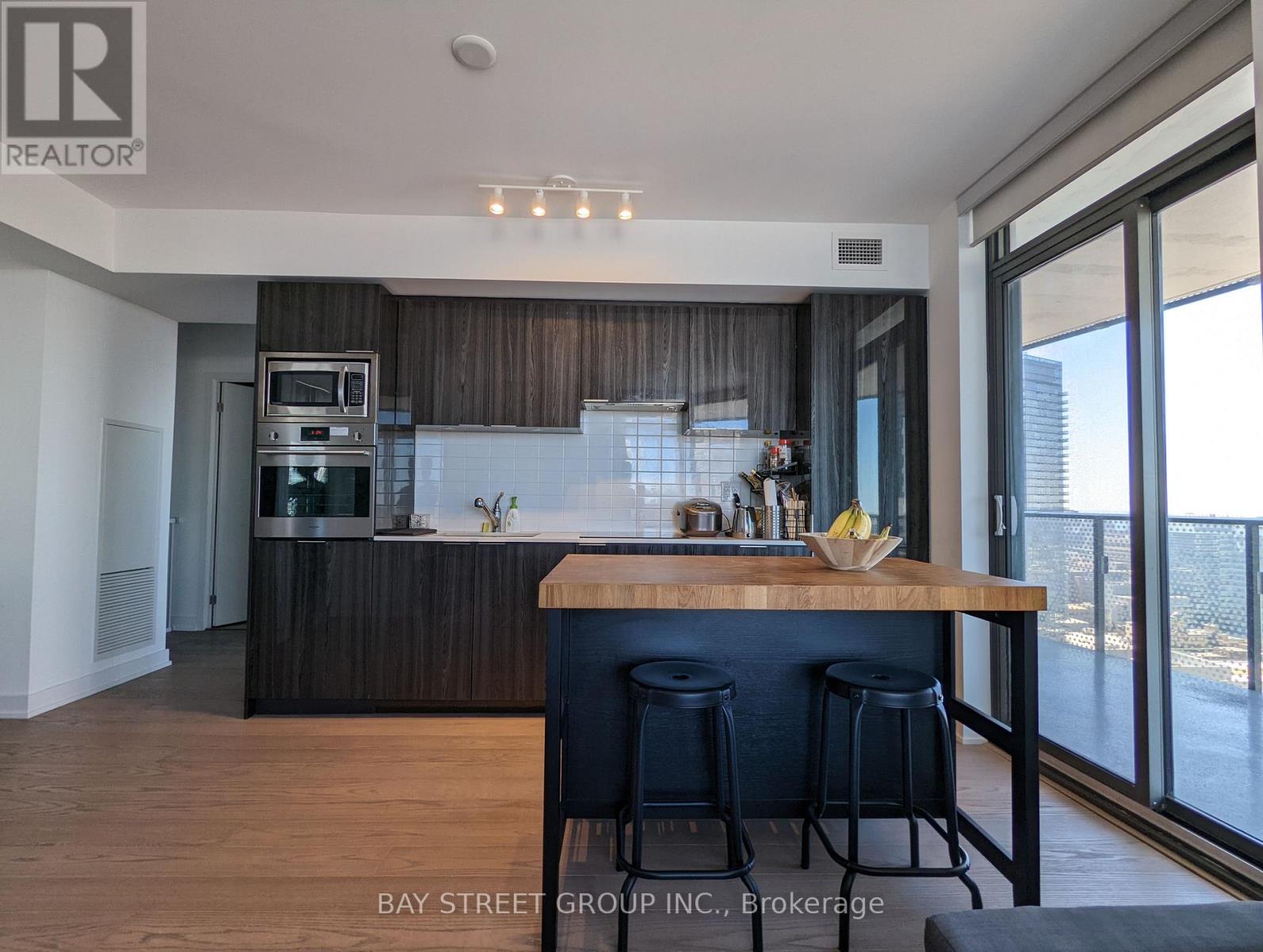 3308 - 11 Wellesley St W Avenue, Toronto, Ontario  M4Y 1E8 - Photo 6 - C13694520