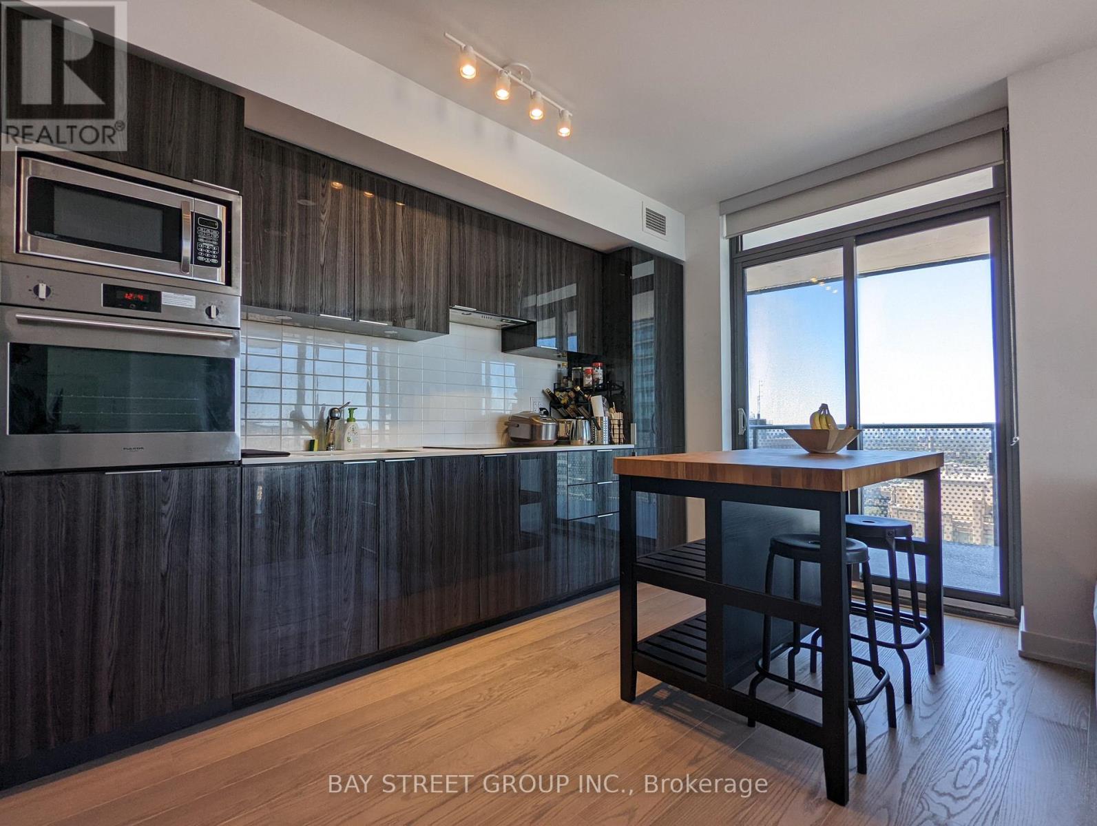 3308 - 11 Wellesley St W Avenue, Toronto, Ontario  M4Y 1E8 - Photo 7 - C13694520
