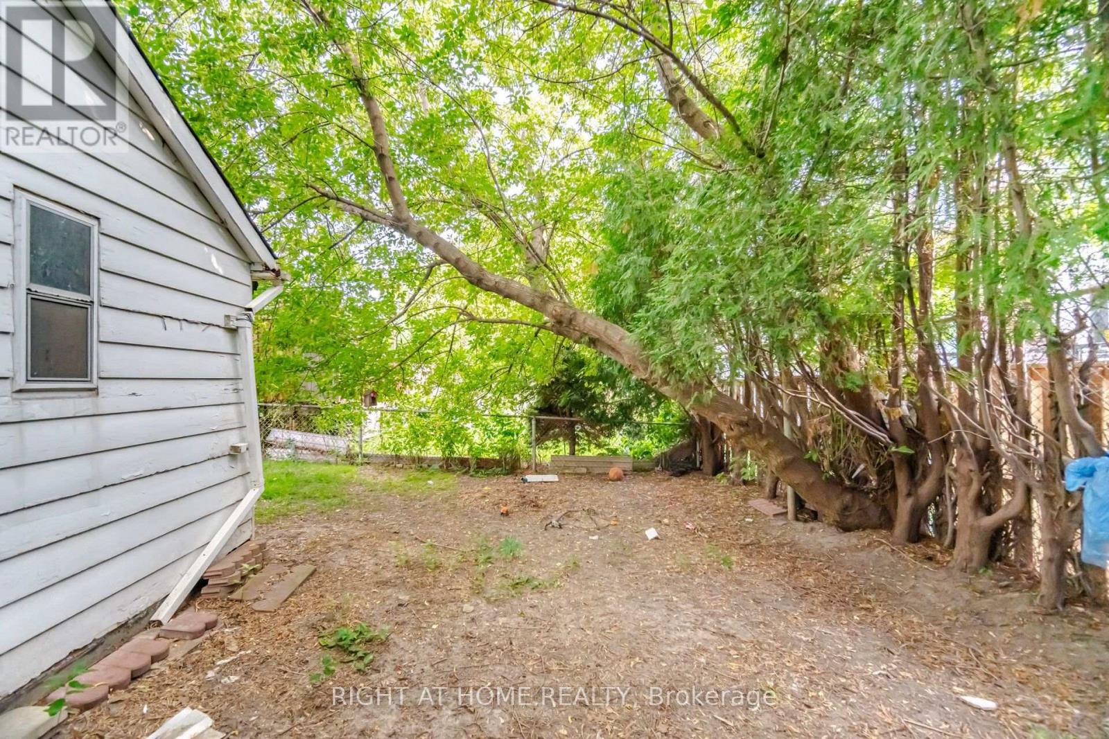 36 Rushley Drive, Toronto, Ontario  M1P 3S5 - Photo 43 - E13694472