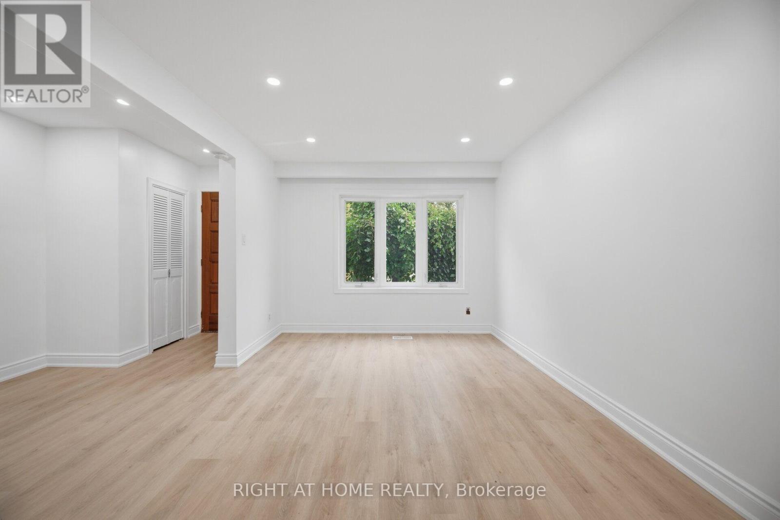 36 Rushley Drive, Toronto, Ontario  M1P 3S5 - Photo 9 - E13694472