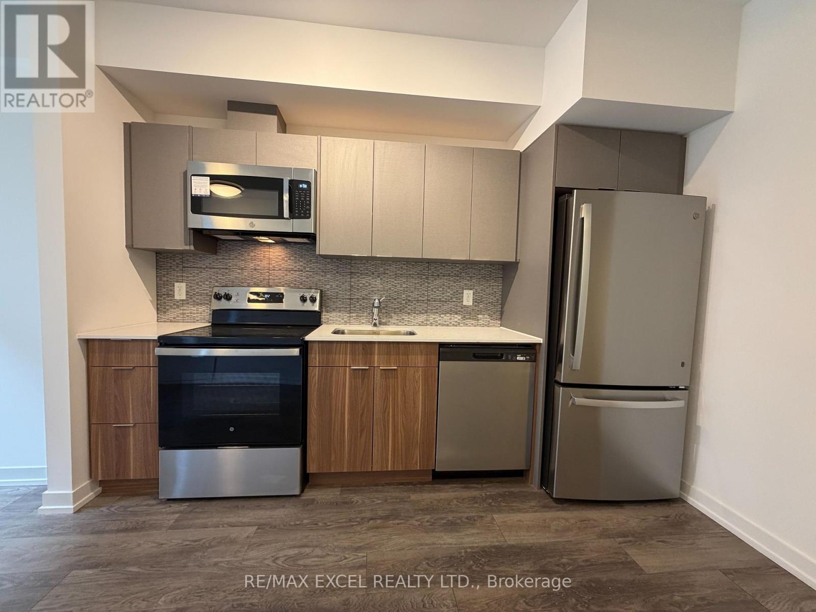 10 - 3069 Pharmacy Avenue, Toronto, Ontario  M1W 2H1 - Photo 4 - E13694474