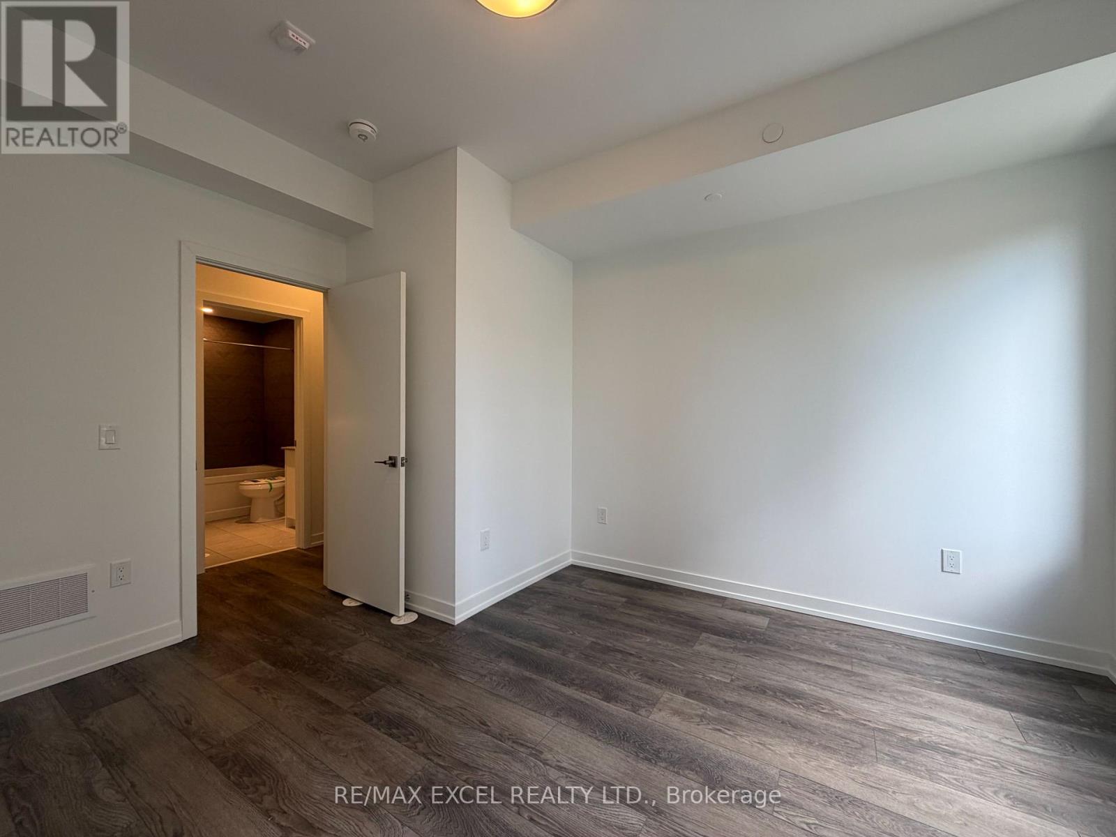10 - 3069 Pharmacy Avenue, Toronto, Ontario  M1W 2H1 - Photo 8 - E13694474