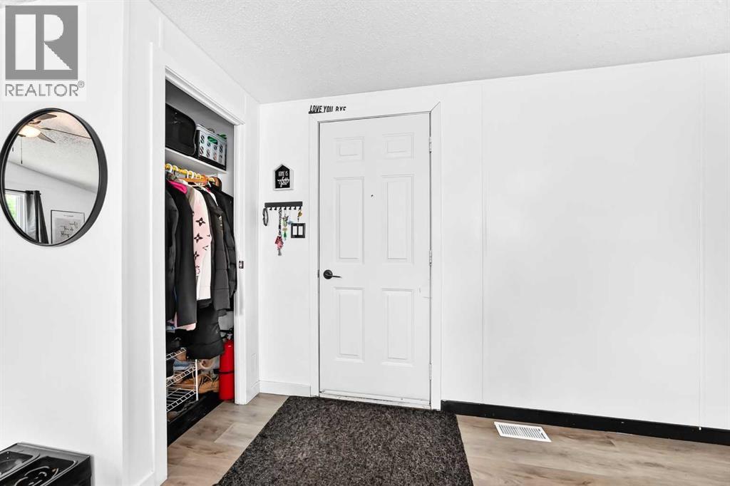 350, 3223 83 Street Nw, Calgary, Alberta  T3B 5N9 - Photo 5 - A2334552