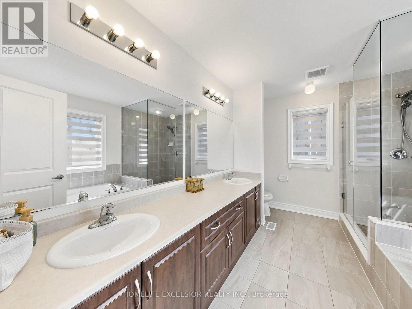 5 Manor Hampton Street, East Gwillimbury, Ontario L9N 0R1 - Photo 29 - N13694476