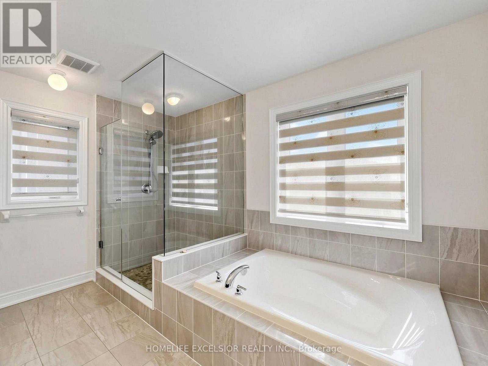 5 Manor Hampton Street, East Gwillimbury, Ontario L9N 0R1 - Photo 30 - N13694476