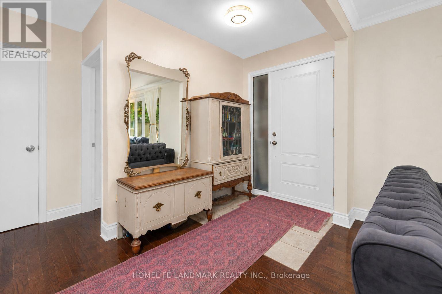 34 Gentry Crescent, Richmond Hill, Ontario  L4C 2G9 - Photo 9 - N13694486