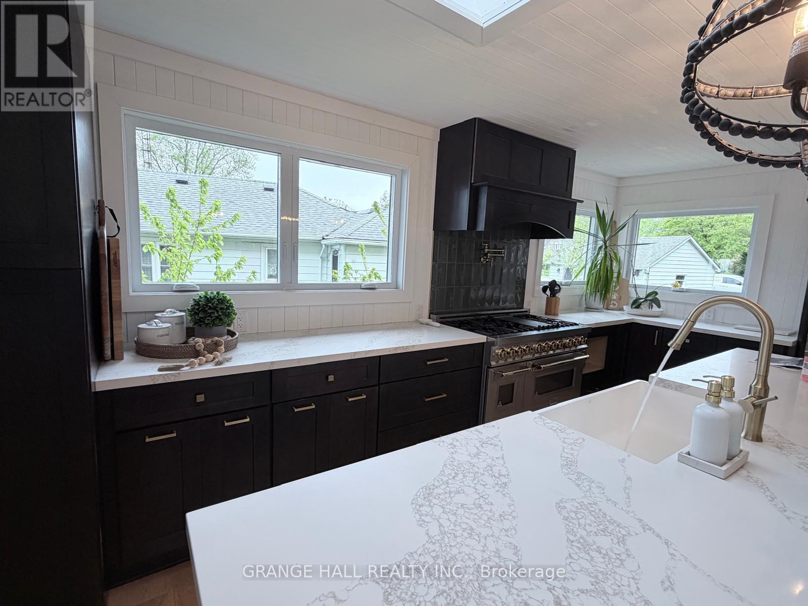 461 Limerick Street, Innisfil, Ontario  L0L 1R0 - Photo 8 - N13694522