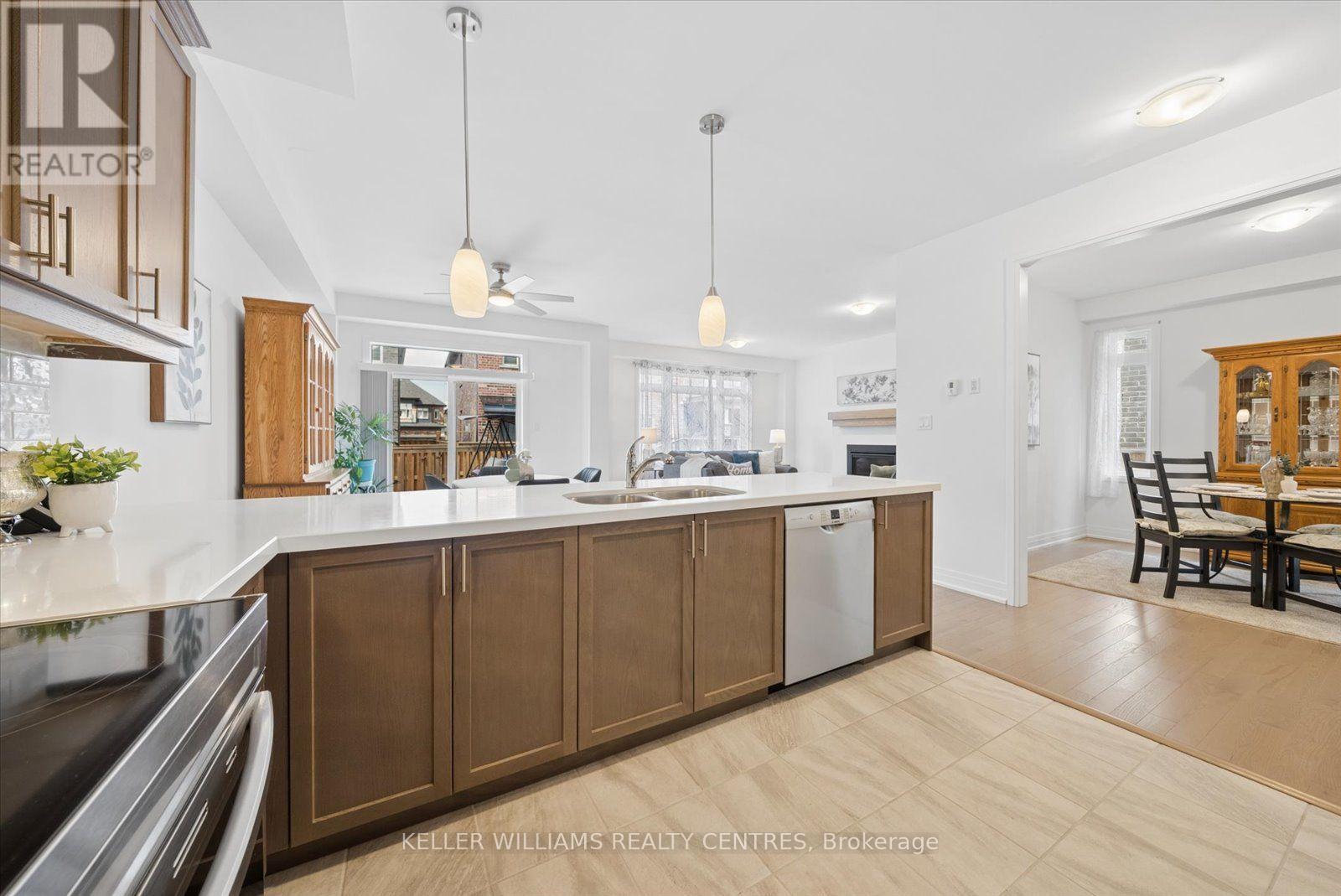 41 Mabern Street, Barrie, Ontario L9J 0J1 - Photo 9 - S13694436
