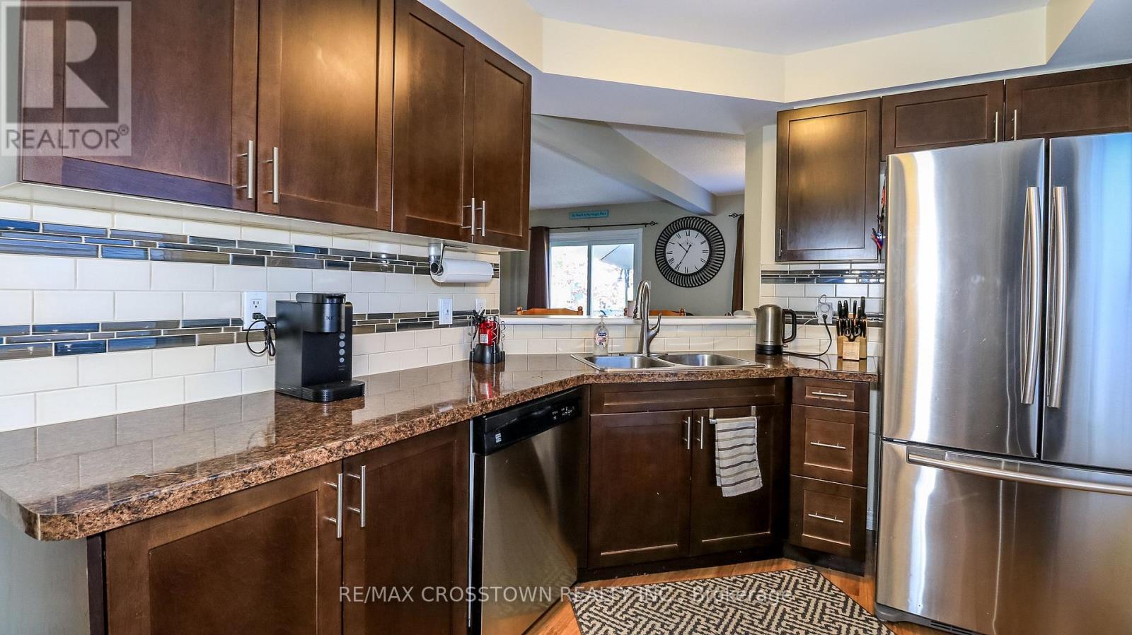 67 Donald Crescent, Wasaga Beach, Ontario  L9Z 1E3 - Photo 5 - S13694534