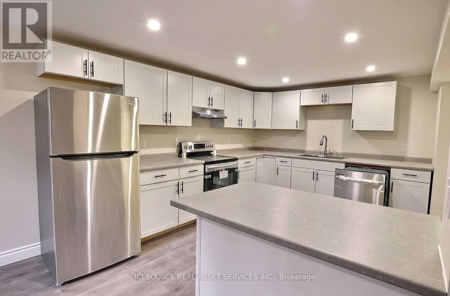 Unit B - 68 Red Oak Drive, Barrie, Ontario  L4N 9M5 - Photo 2 - S13694556