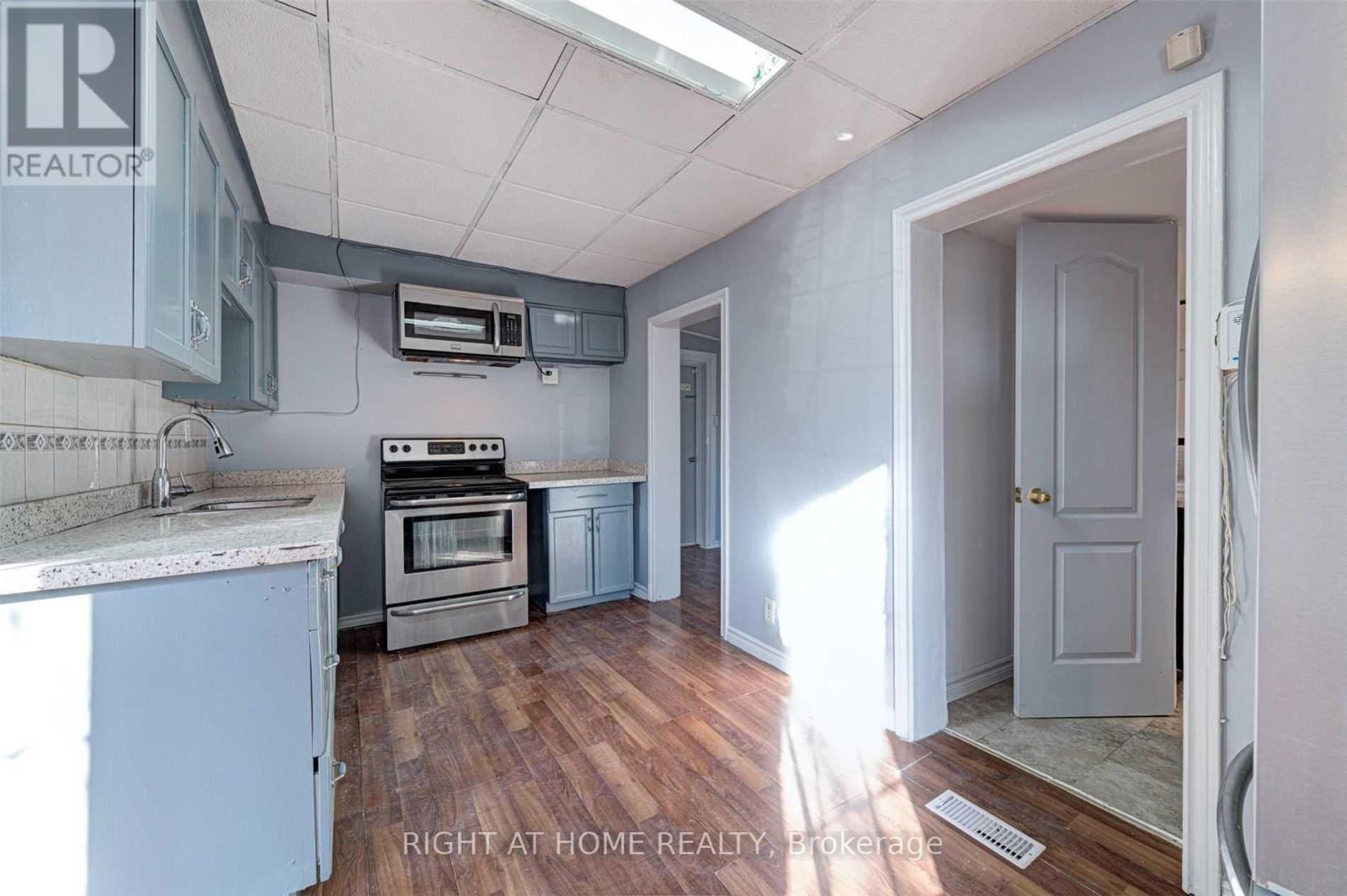 Main Fl - 5 William Street, Brampton, Ontario  L6V 1L3 - Photo 13 - W13694440