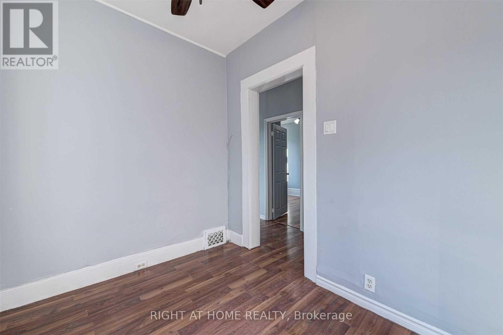 Main Fl - 5 William Street, Brampton, Ontario  L6V 1L3 - Photo 5 - W13694440