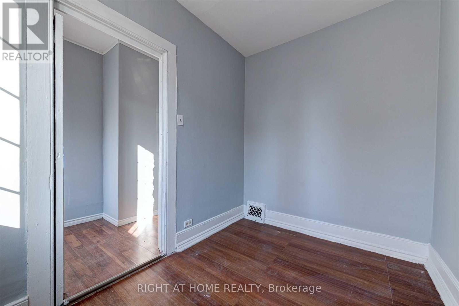 Main Fl - 5 William Street, Brampton, Ontario  L6V 1L3 - Photo 7 - W13694440