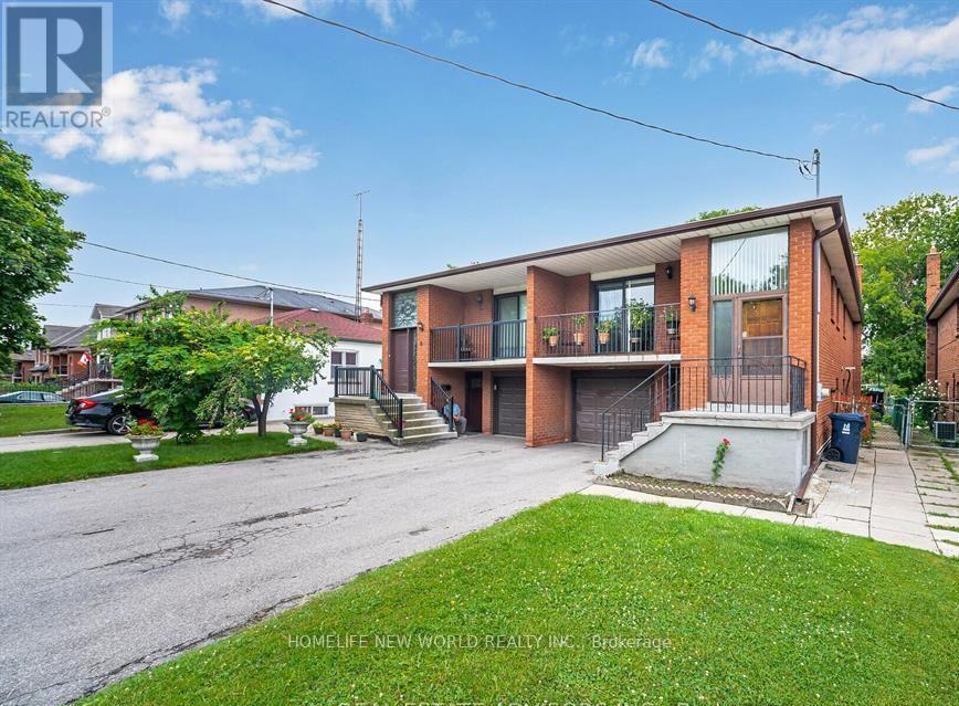6 Privet Road, Toronto, Ontario  M3M 1C1 - Photo 1 - W13694478