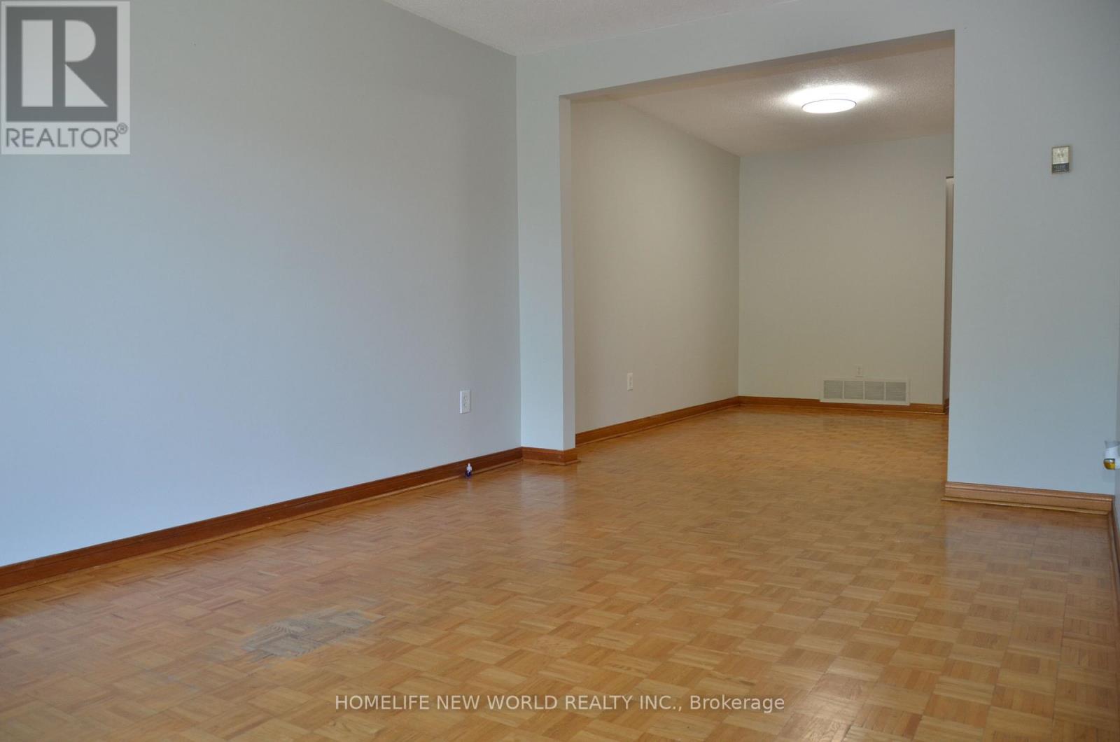 6 Privet Road, Toronto, Ontario  M3M 1C1 - Photo 10 - W13694478