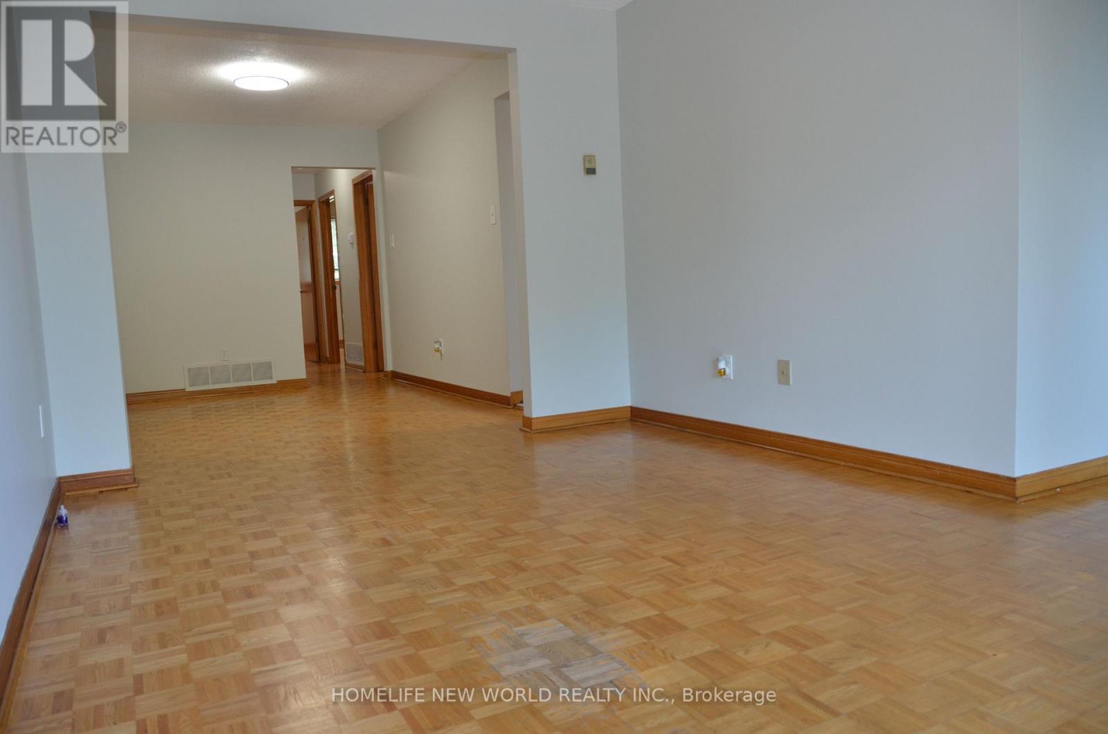 6 Privet Road, Toronto, Ontario  M3M 1C1 - Photo 11 - W13694478