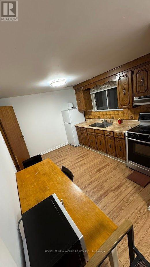6 Privet Road, Toronto, Ontario  M3M 1C1 - Photo 26 - W13694478