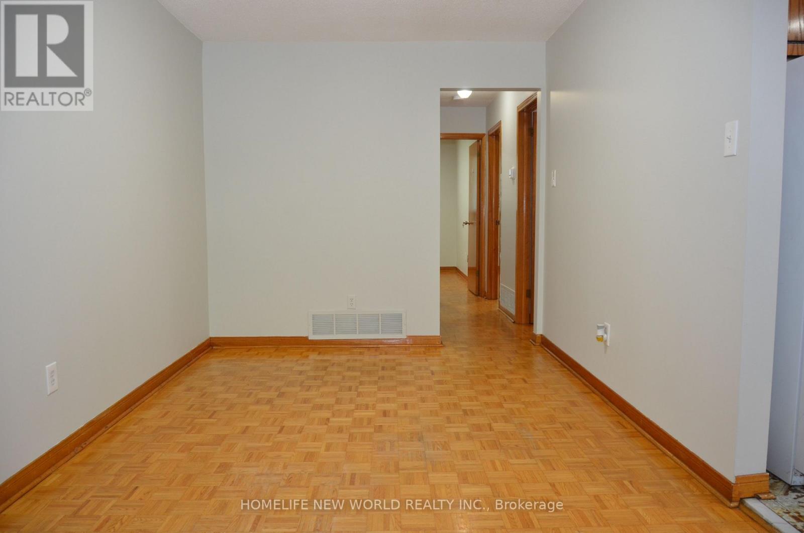 6 Privet Road, Toronto, Ontario  M3M 1C1 - Photo 8 - W13694478