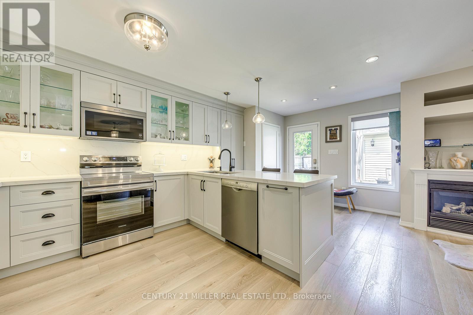 215 Roxton Road, Oakville, Ontario  L6H 6M9 - Photo 16 - W13694484