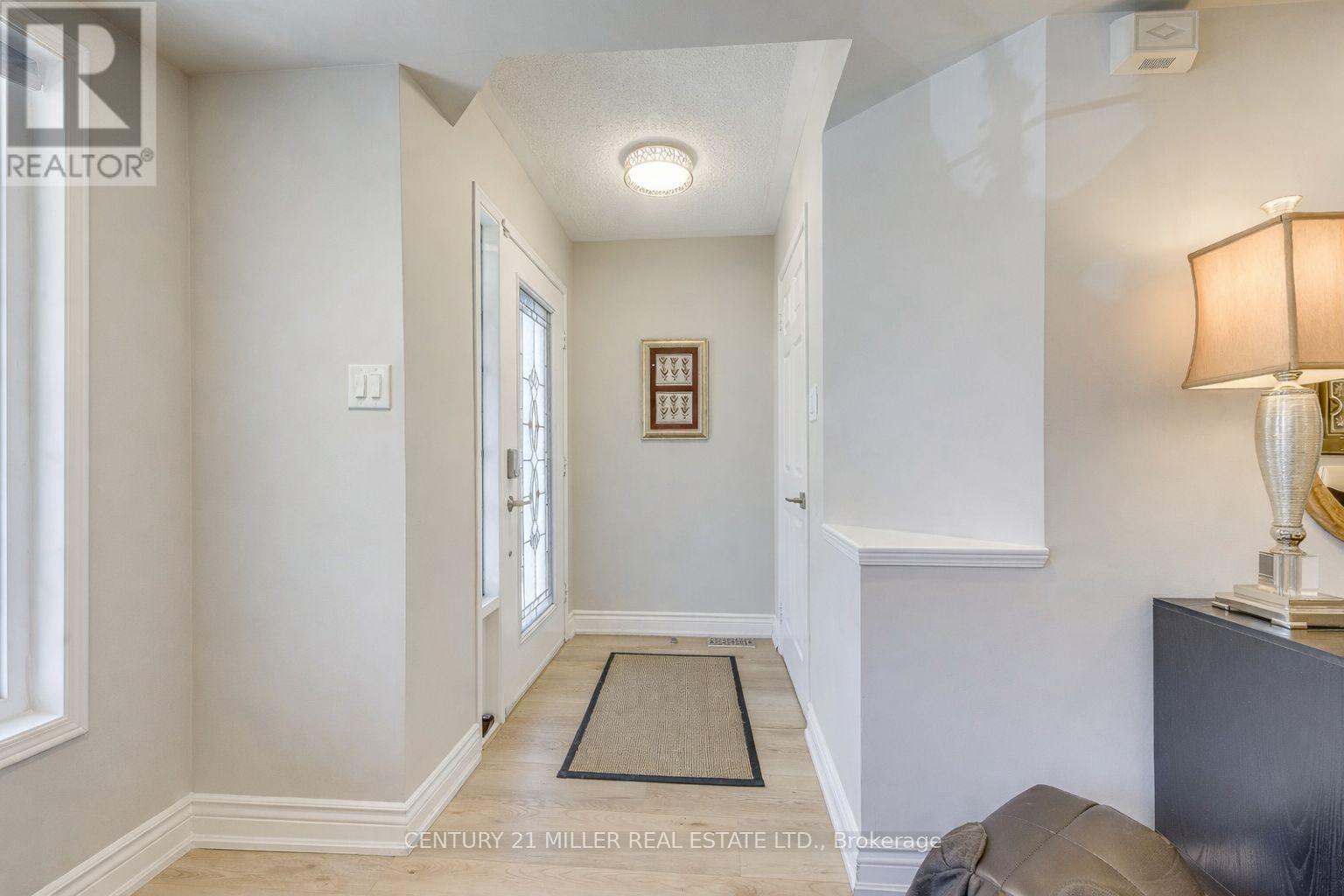 215 Roxton Road, Oakville, Ontario  L6H 6M9 - Photo 3 - W13694484