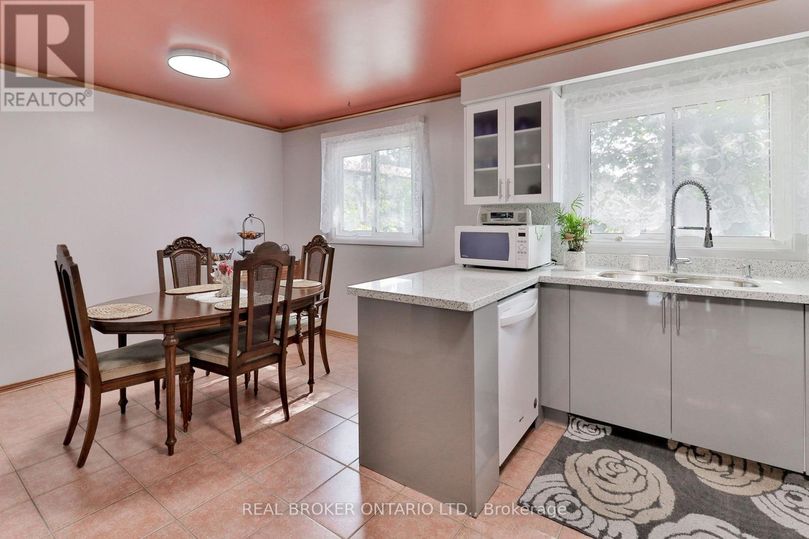 16 - 1764 Rathburn Road E, Mississauga, Ontario  L4W 2N8 - Photo 10 - W13694506