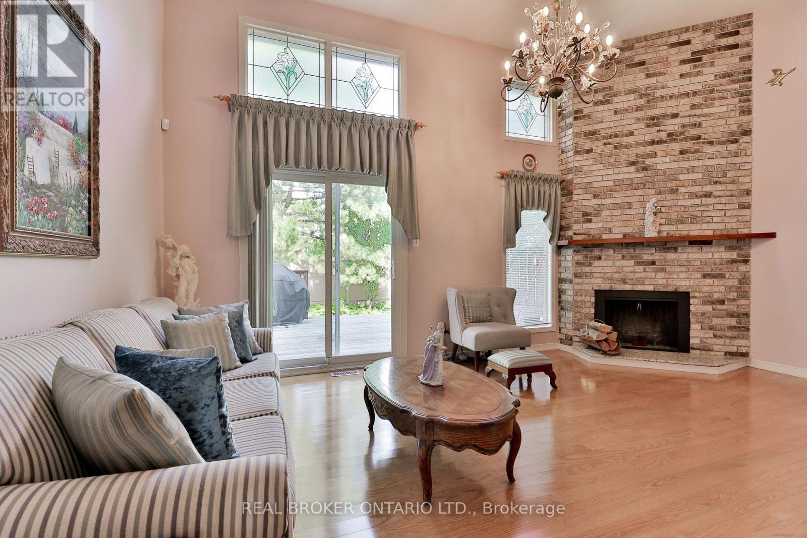 16 - 1764 Rathburn Road E, Mississauga, Ontario  L4W 2N8 - Photo 5 - W13694506