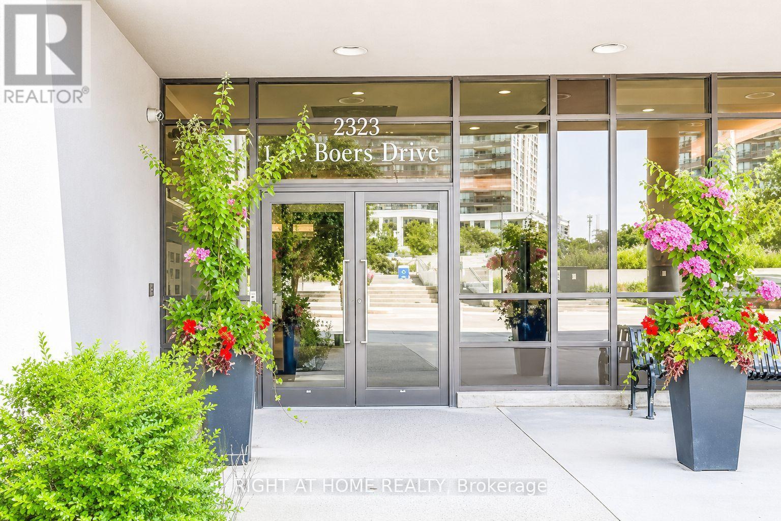 608 - 1 De Boers Drive, Toronto, Ontario  M3J 0G6 - Photo 2 - W13694550
