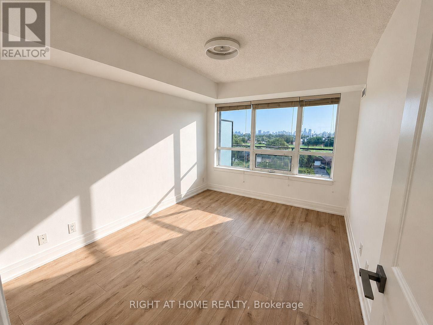 608 - 1 De Boers Drive, Toronto, Ontario  M3J 0G6 - Photo 6 - W13694550