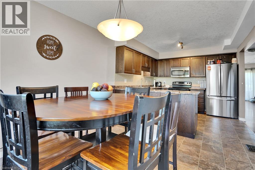 60 Featherstone Street, Kitchener, Ontario  N2R 1Z2 - Photo 9 - 40847932