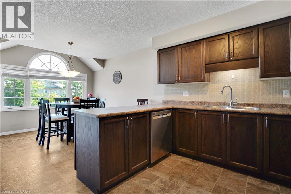 60 Featherstone Street, Kitchener, Ontario  N2R 1Z2 - Photo 8 - 40847932
