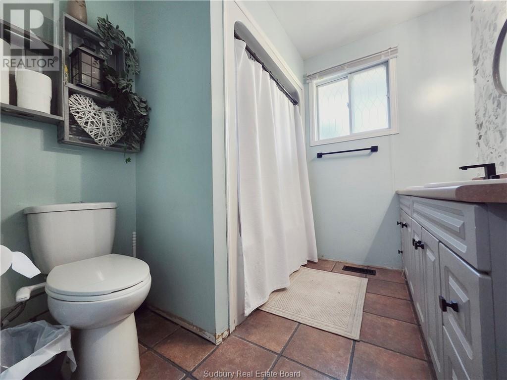 155 Ridgemount Avenue, Sudbury, Ontario  P3B 3W4 - Photo 14 - 2129916