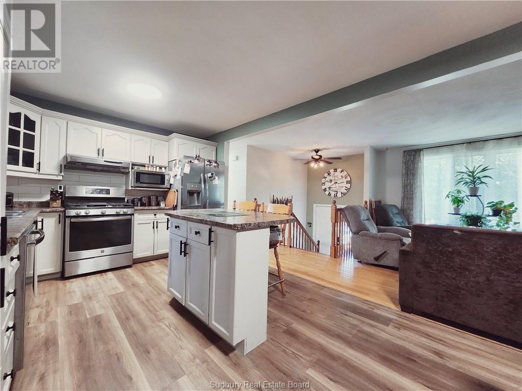 155 Ridgemount Avenue, Sudbury, Ontario  P3B 3W4 - Photo 6 - 2129916