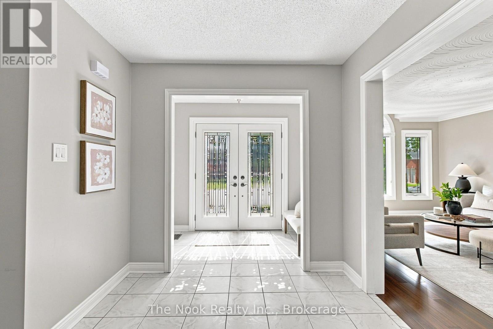 57 Finnegan Place, Whitby, Ontario L1R 2K9 - Photo 3 - E13694586