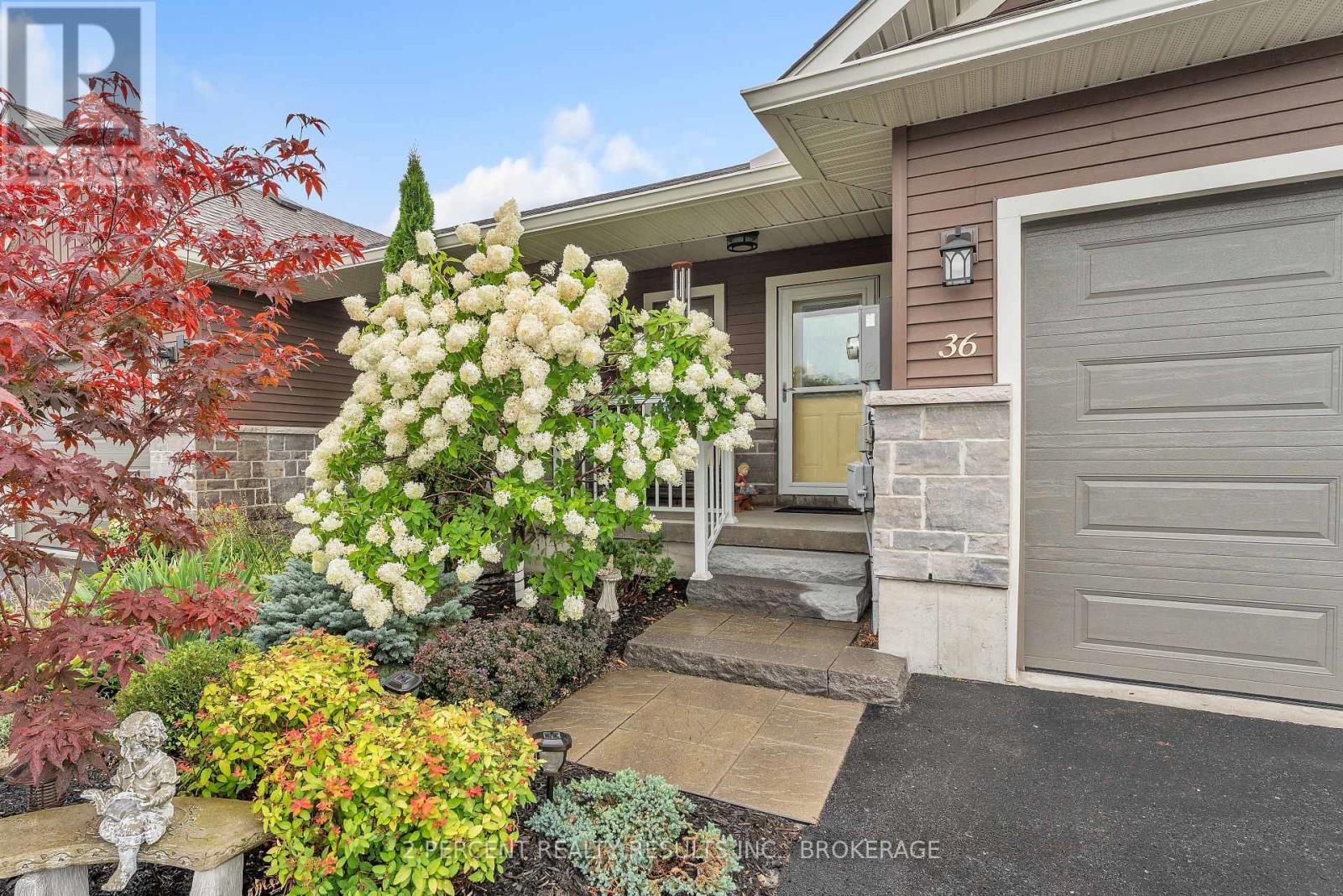 36 Sandhu Crescent, Belleville, Ontario  K8P 0G7 - Photo 3 - X13694620