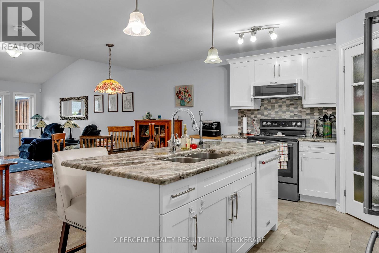36 Sandhu Crescent, Belleville, Ontario  K8P 0G7 - Photo 6 - X13694620