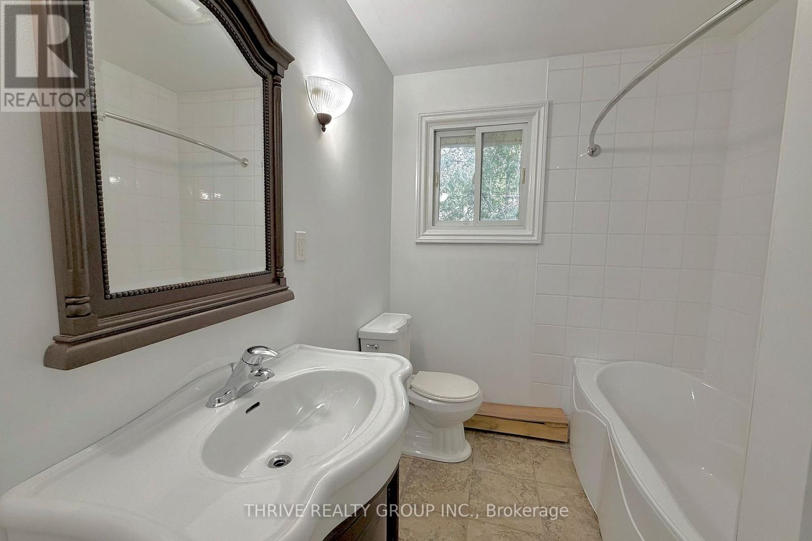 Upper - 1023 Eagle Drive, London South, Ontario  N5Z 3H4 - Photo 11 - X13694636