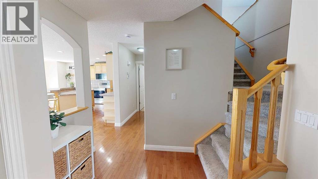 47 Chapman Circle Se, Calgary, Alberta  T2X 3T8 - Photo 3 - A2333611