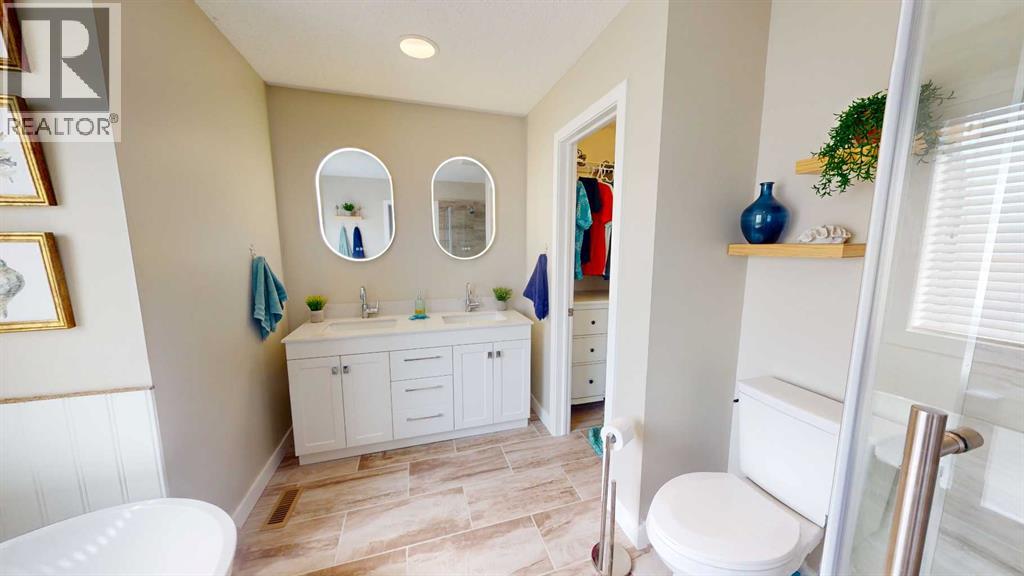 47 Chapman Circle Se, Calgary, Alberta  T2X 3T8 - Photo 21 - A2333611