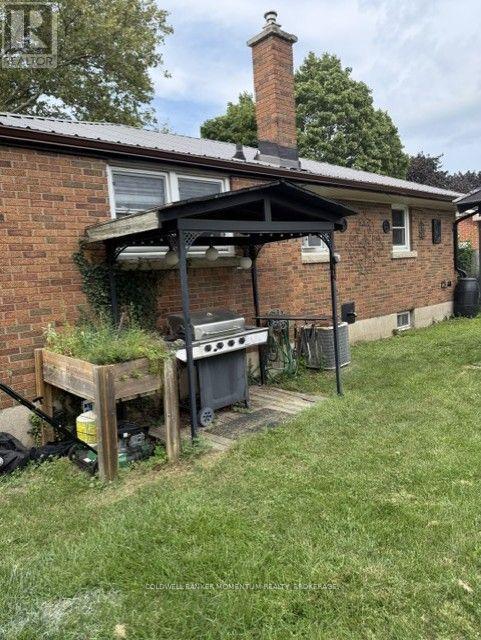 560 Carlton Street E, St. Catharines, Ontario  L2M 4X7 - Photo 4 - X13694602